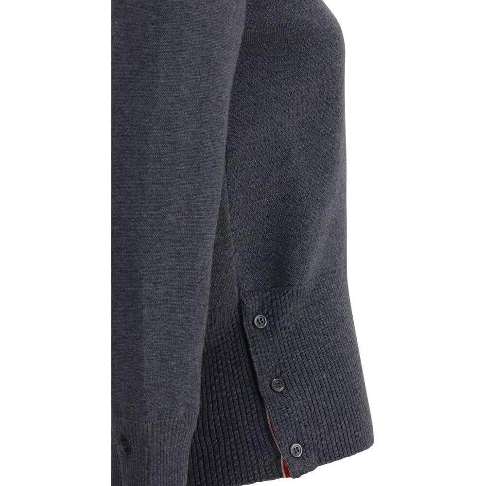 Front view with bag zipped and handles upright.
