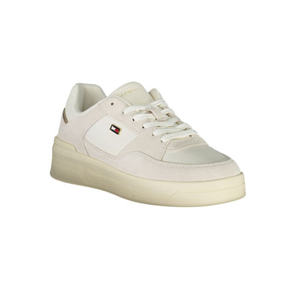 Tommy Hilfiger White Leather Women Sneaker with sporty aesthetic and contrasting details for street-style elegance.