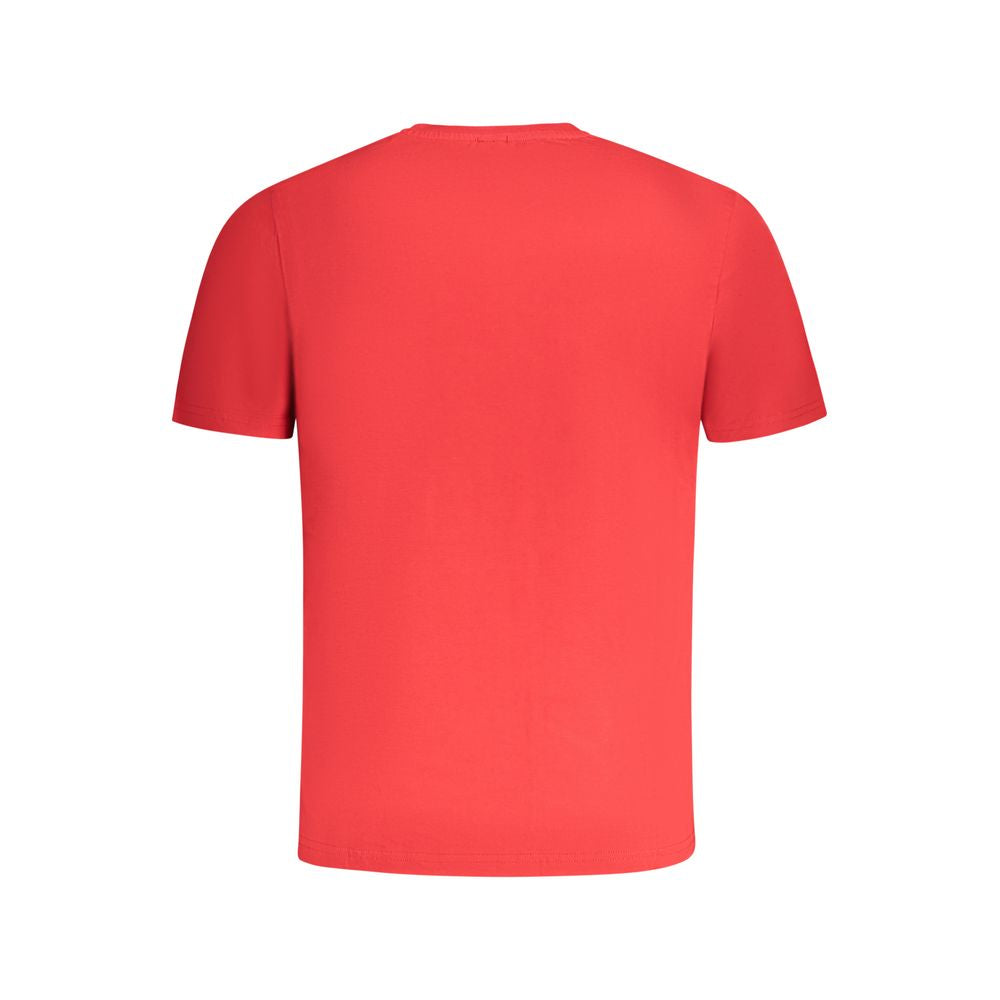 North Sails Red Cotton Men T-Shirt with crew neck and eye-catching print, made of 100% cotton for comfort and breathability.