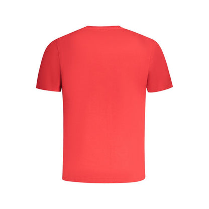 North Sails Red Cotton Men T-Shirt with crew neck and eye-catching print, made of 100% cotton for comfort and breathability.