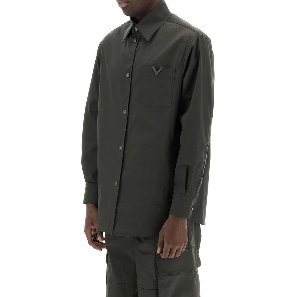 Front view with bag zipped and handles upright.