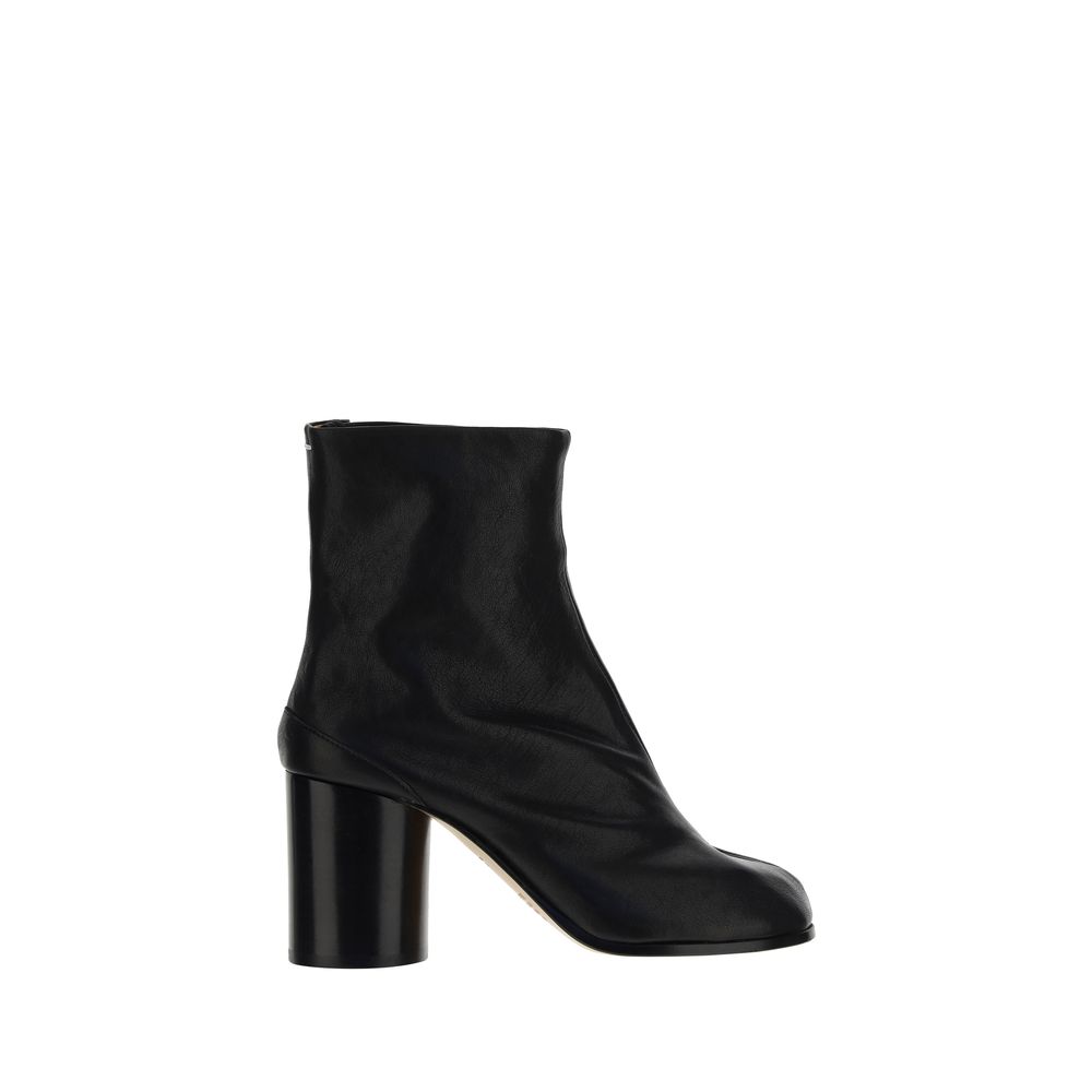 Margiela Black Lamb Ovis Aries Aries Ankle Boots with Tabi split toe and cylindrical heel, AW25.