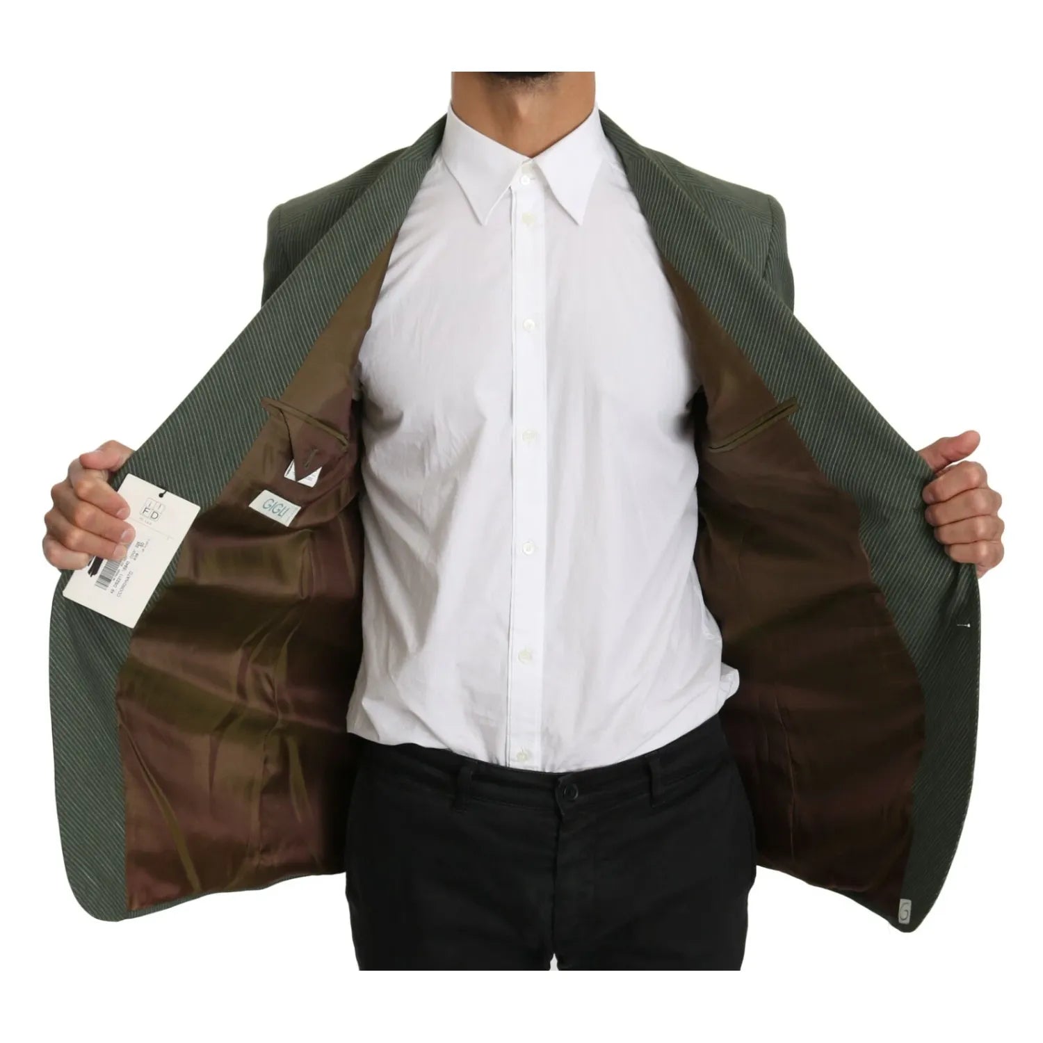 Front view with bag zipped and handles upright.