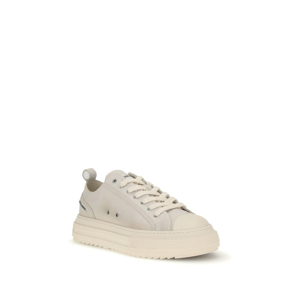 Dsquared² Cream Leather Platform Sneakers with logo, vintage design, lace-up, platform sole, versatile for casual and urban looks.