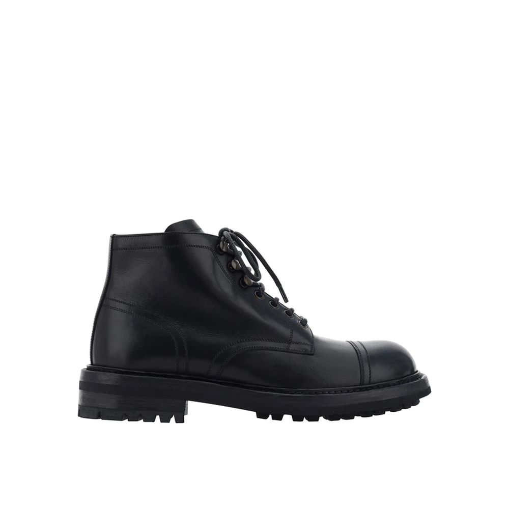 Dolce & Gabbana Black Calfskin Lace-Up Boots featuring leather composition and round toe for men