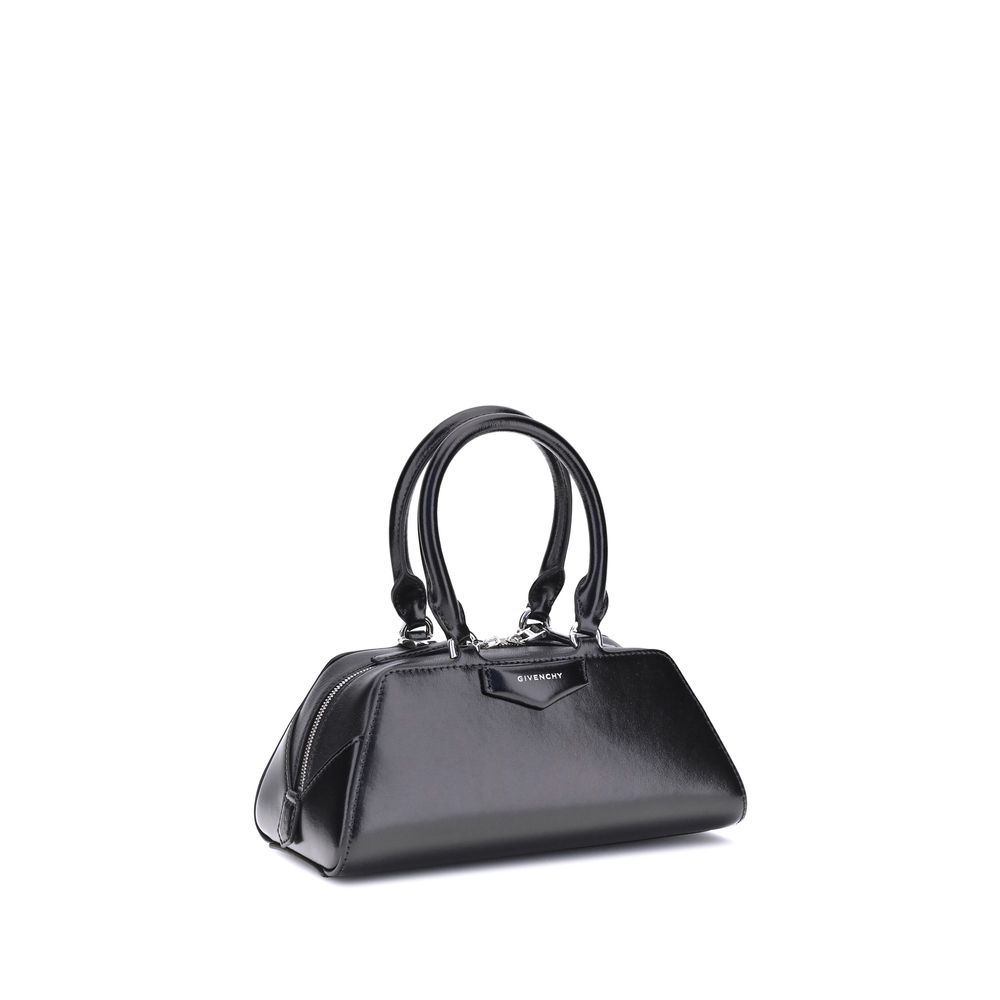 Front view with bag zipped and handles upright.