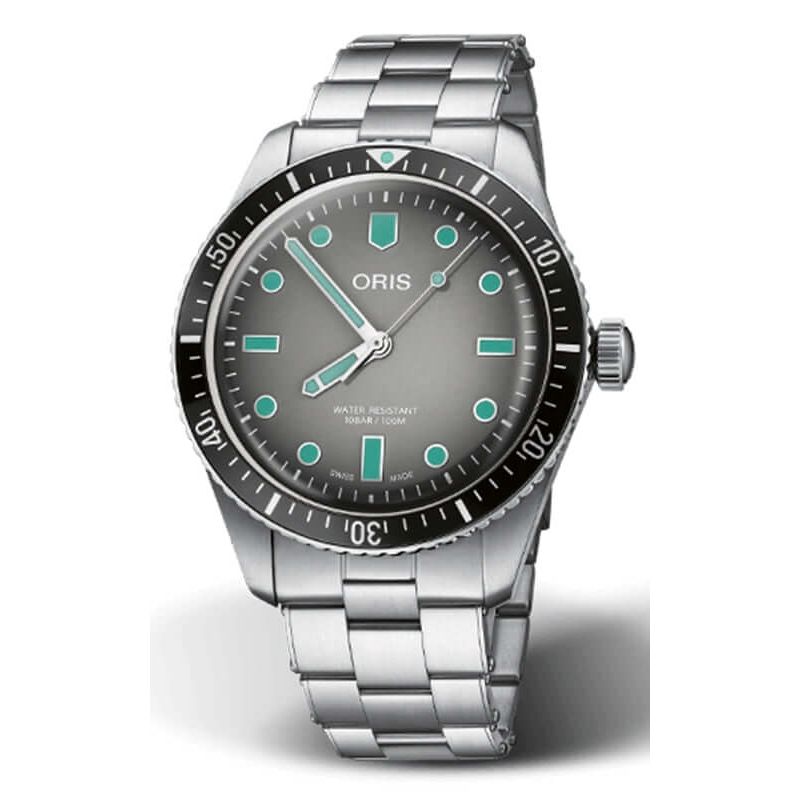 ORIS MOD. DIVERS SIXTY‑FIVE wristwatch with 40mm stainless steel case and bracelet, sapphire dial, water resistant to 10 ATM.
