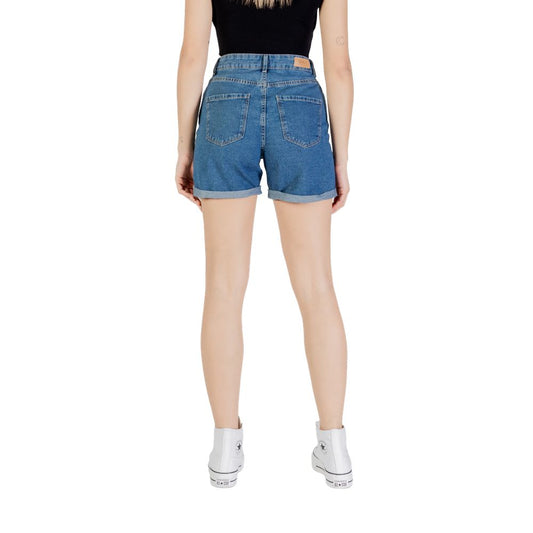 Rear view of Only Blue Cotton Short, women's spring/summer collection, made from 100% cotton, showcasing casual style.