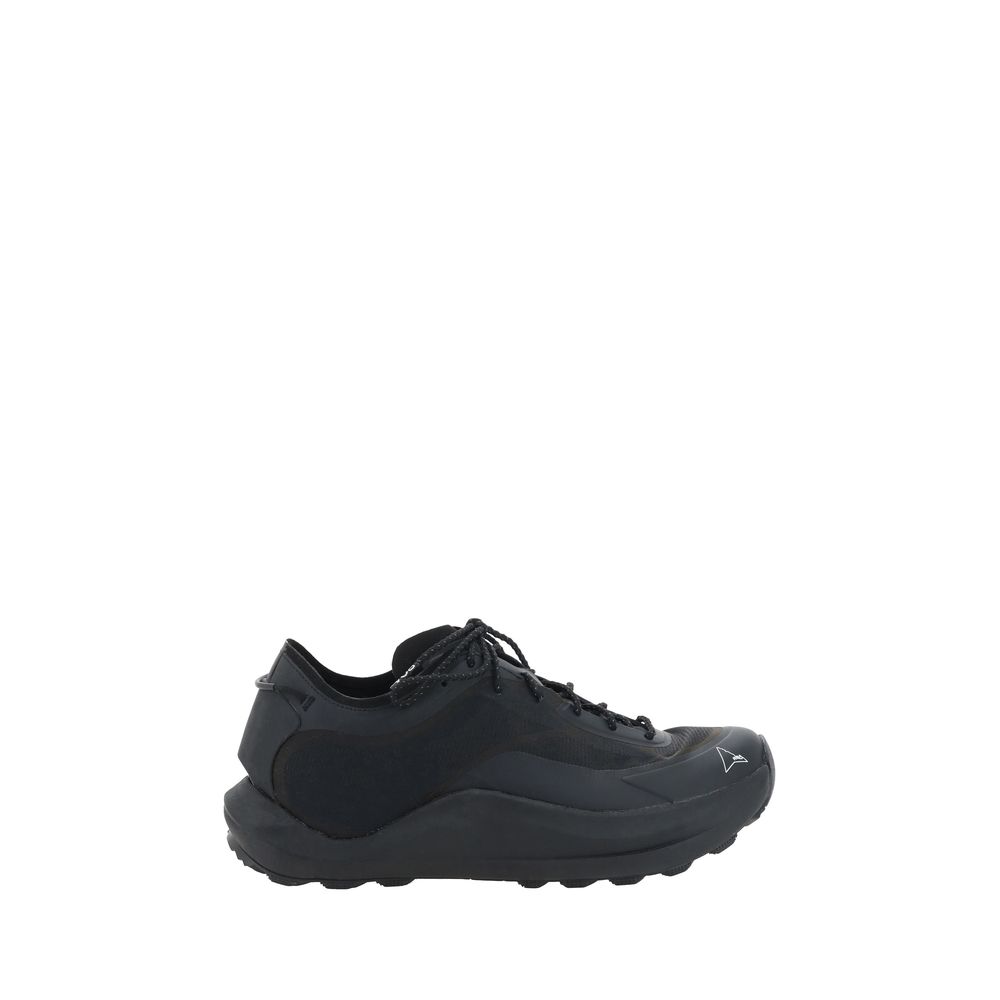 ROA Black Rubber Athletic Sneakers featuring reinforced round toe and Vibram lugged outsole for durable grip.