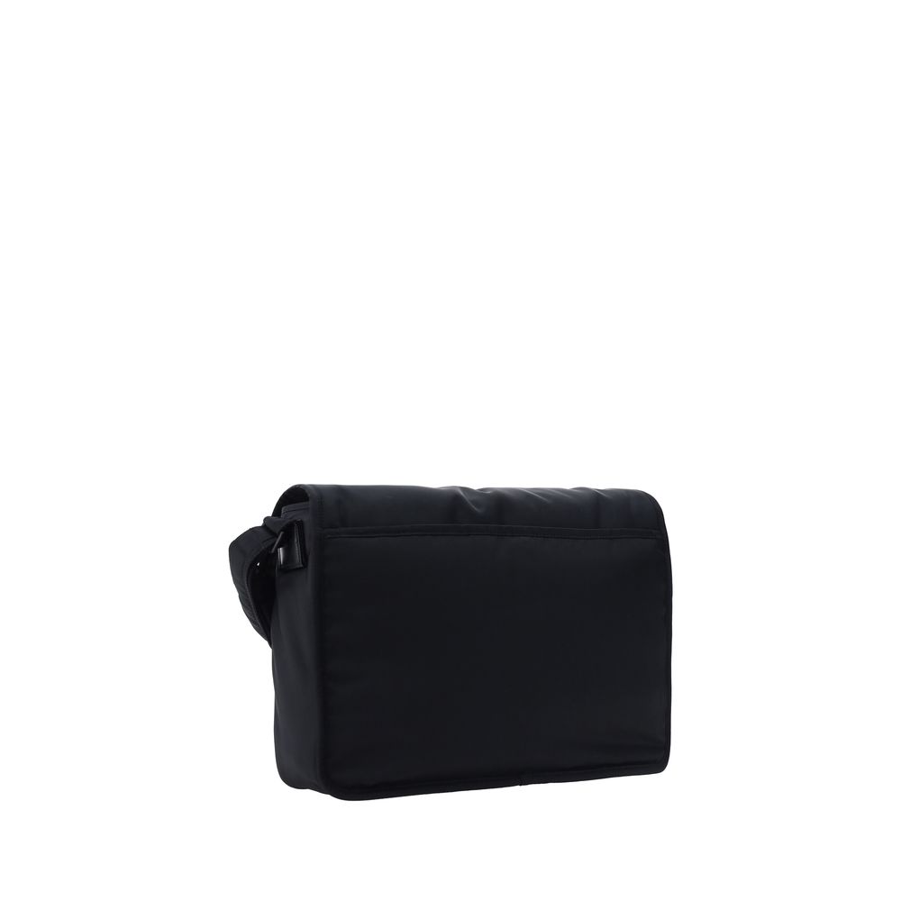 Front view with bag zipped and handles upright.