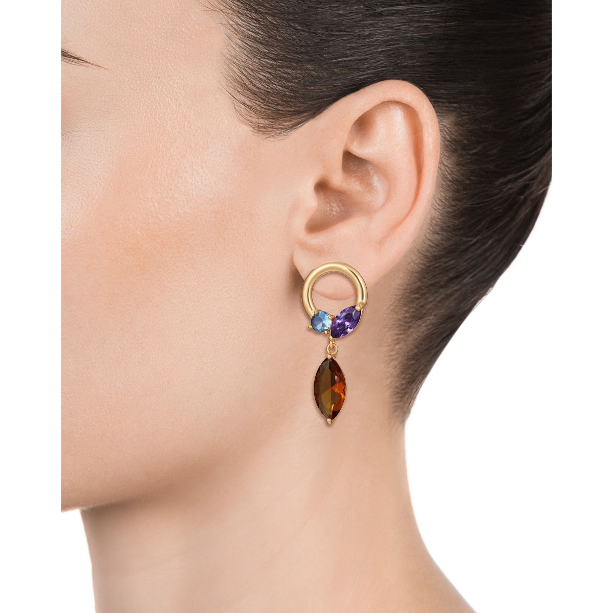 Elegant lady wearing VICEROY JEWELS Mod. 13101E100-39 earrings in silver, featuring colorful gemstones, emphasizing style and sophistication.